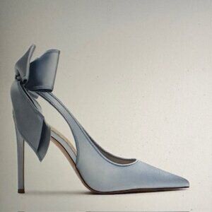 New Steve Madden Blue Teacup Blue Satin Shoes